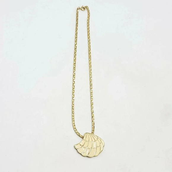 TRIFARI 1980s Cream Beige Enamel Shell Pendant Ear - Picture 4 of 5